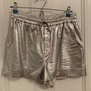 Jonah Shorts in Silver Leather